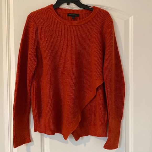 Banana Republic Sweaters - Banana Republic medium Orange Sweater/ good condition